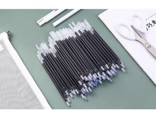 簡(jiǎn)約實(shí)用文具盒 5支黑色筆與20支0.5mm全針管筆芯測(cè)評(píng)